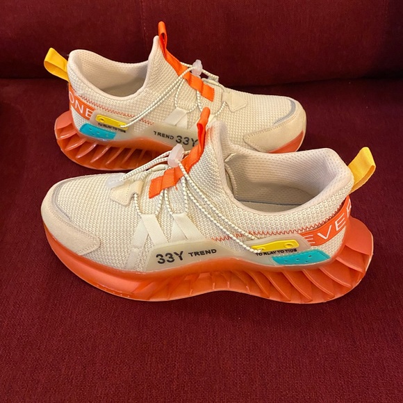 🔥FINAL PRICE DROP🔥European Mesh Breathable Size 43, US Men’s 9.5 Woman’s 11 - Picture 6 of 7